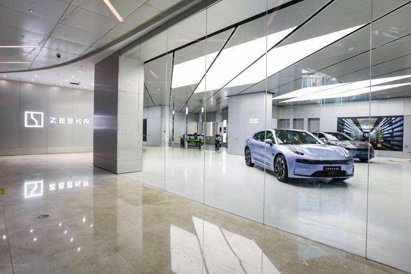 营收超千亿，难挡净利润下滑，发力混动能让吉利「大赚一笔」？